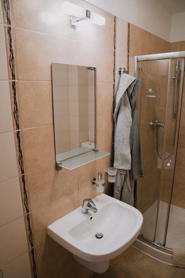 Apartman Angelika Bešeňová Exterior foto